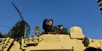 Con la excusa de la «amenaza terrorista», el Gobierno oficializó su proyecto para que los militares vuelvan a las calles