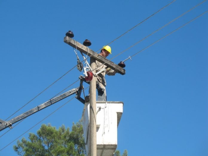 EC SAPEM intensifica esfuerzos para restaurar el servicio eléctrico en las áreas afectadas