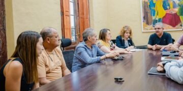 En agosto, empleados públicos cobrarán 9% más y el bono de $50.000 como remunerativo