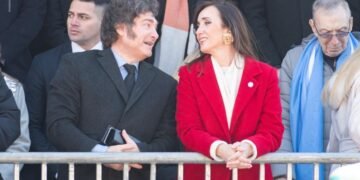 Los senadores darán marcha atrás con el aumento que lleva los sueldos a $9 millones