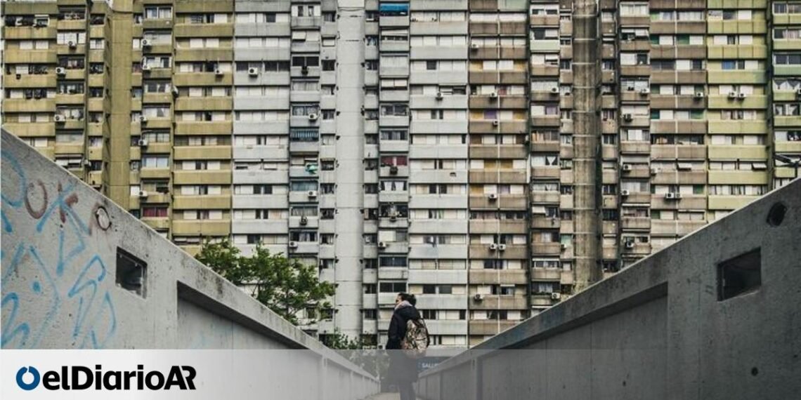 Más de dos millones de jóvenes viven con sus padres en la Argentina porque no pueden acceder a una vivienda