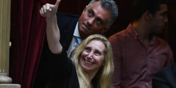 Milei pospuso un acto político en provincia de Buenos Aires para «no desviar» los focos del affaire Fernández