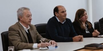 Saadi firmó un convenio para impulsar la educación digital en la Capital