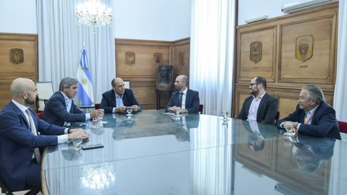 Conflicto en Aerolíneas Argentinas: Gobierno recibió a ejecutivos de Gol