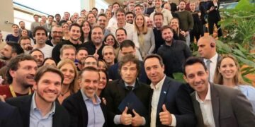 Cristina comentarista, lamento provinciano y un promiscuo loteo privado del Estado