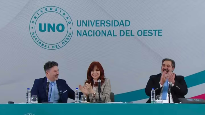 Cristina cruzó a Milei: “La gracia está en que la gente coma y vos puedas administrar el Estado también”