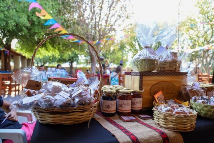 Cultura y sabores en la Casa de la Puna: Feria y peña este fin de semana