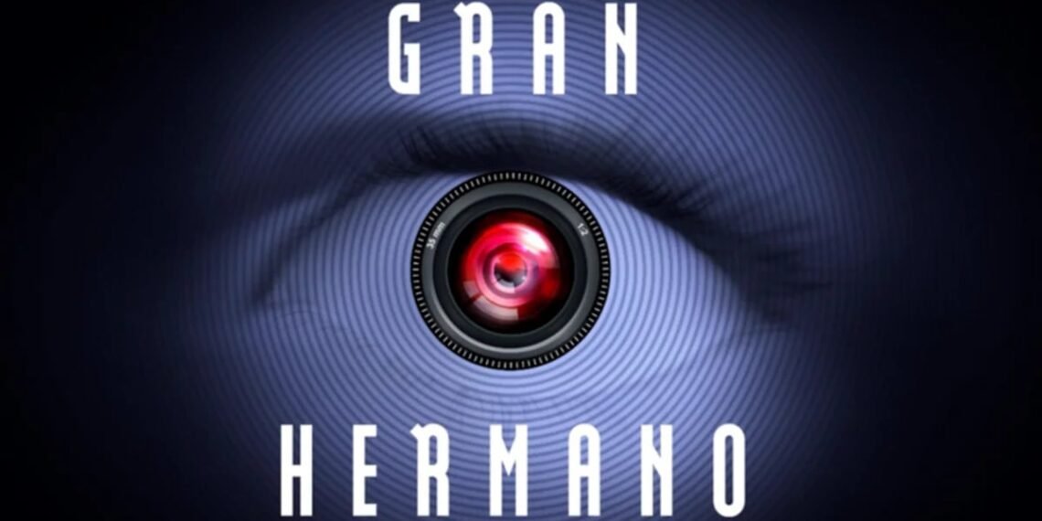 ‘Gran Hermano’ sorprende a una azafata de su presentación en Vitoria-Gasteiz y la anuncia como primera concursante oficial