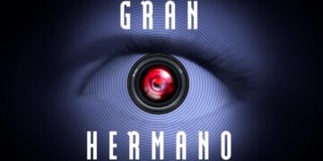 ‘Gran Hermano’ sorprende a una azafata de su presentación en Vitoria-Gasteiz y la anuncia como primera concursante oficial