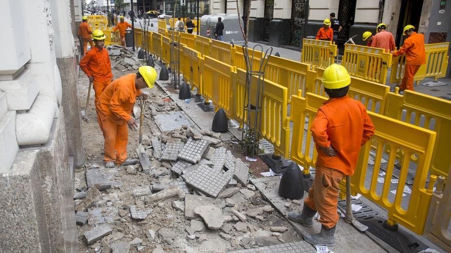 Los despedidos en la era Milei: «La búsqueda laboral es fluctuante, angustiante y depresiva»