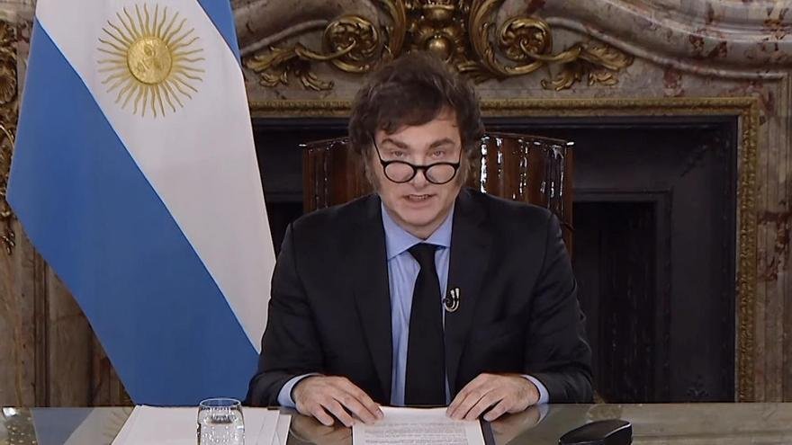 No todo es ajuste en el presupuesto de Milei: AUH, SIDE y Fuerzas Armadas, entre las áreas que gastan más