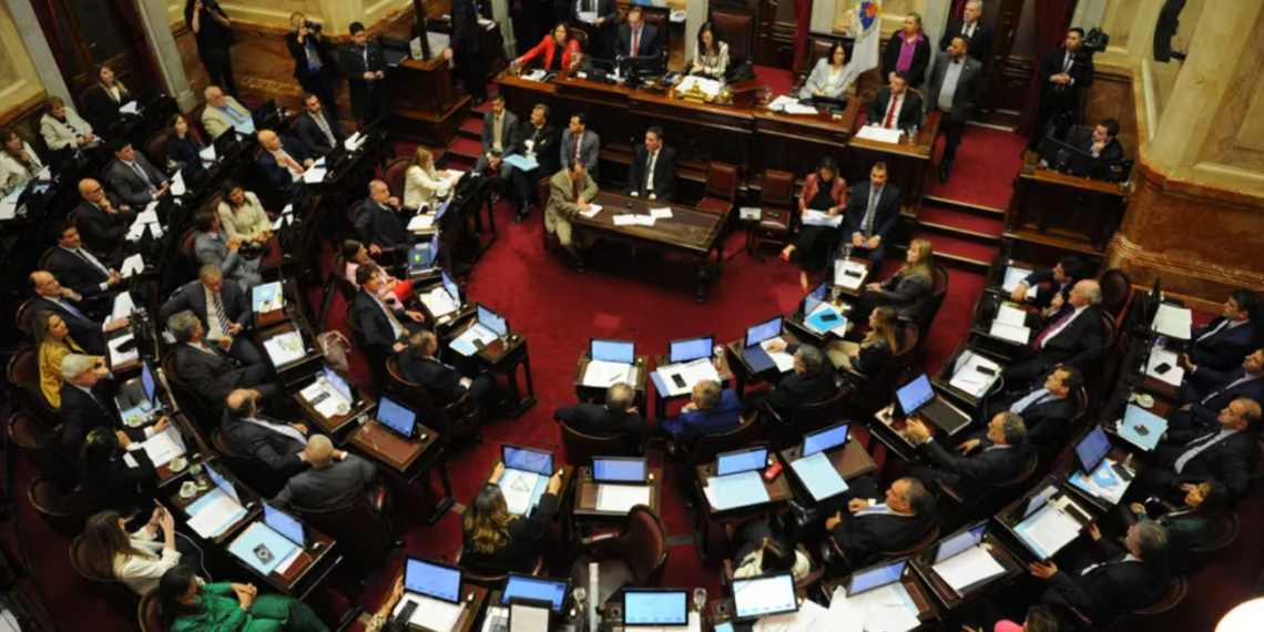Otro revés para el Gobierno: la oposición rechazó el DNU que aumentó los gastos reservados de la SIDE