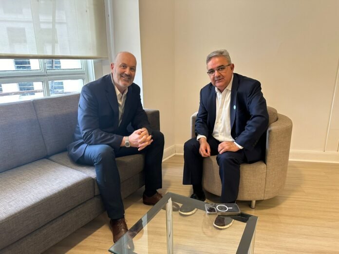 Raúl Jalil se reunió con el ministro Federico Sturzenegger