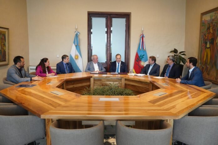 Catamarca firmó un convenio con la Universidad Tecnológica Nacional para capacitar emprendedores