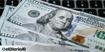 El dólar blue perforó el piso de $1200 y aseguran que el «veranito cambiario» seguirá