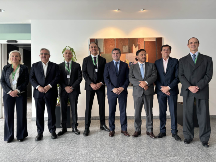 Glencore recibió delegaciones argentinas lideradas por el secretario de Minería de la Nación y cinco gobernadores
