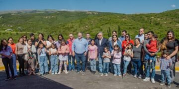 Jalil entregó viviendas e inauguró obras claves para Las Juntas