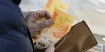 Los salarios aumentaron 5,7% en agosto y volvieron a ganarle a la inflación