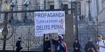 Quién es «Varela», el libertario que tiró gas pimienta en la Universidad de Quilmes contra una asamblea estudiantil