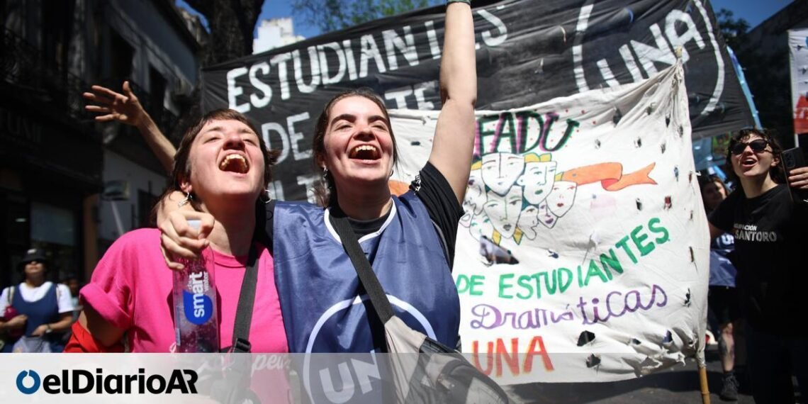 Una nueva marcha en defensa de la universidad pública