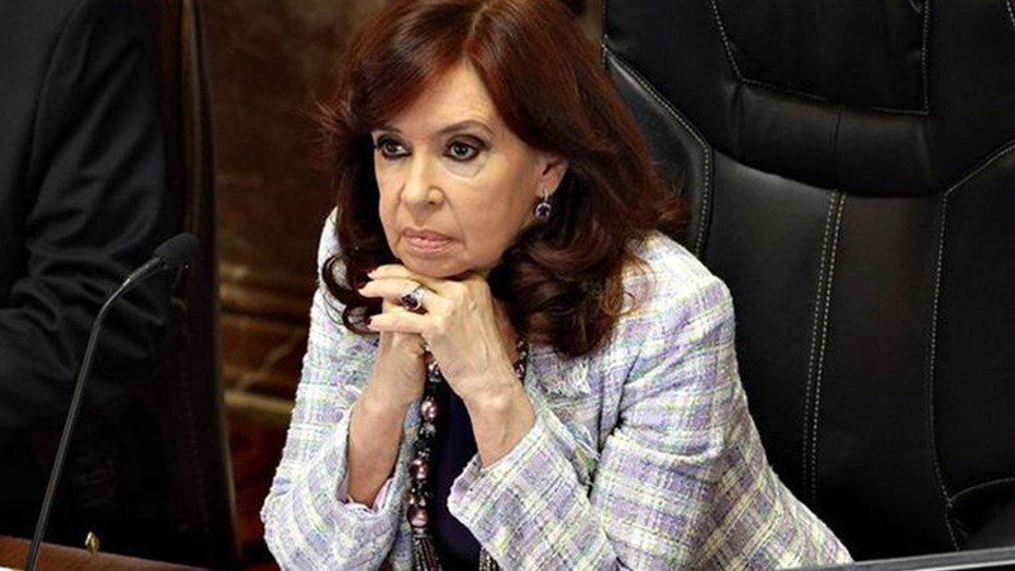 Cristina Kirchner presentó un recurso de nulidad para impedir que le quiten la jubilación de privilegio