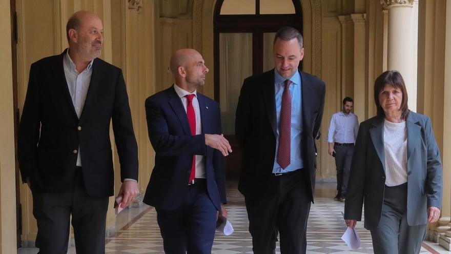 Culminó la reunión de Aerolíneas con los gremios y no habrá medidas de fuerzas durante las próximas semanas