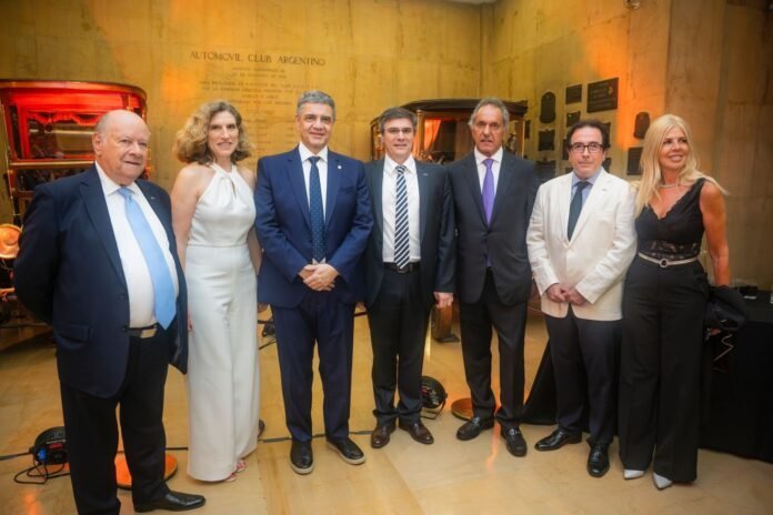 El Automóvil Club Argentino celebró su 120 aniversario junto a destacadas figuras de la política y el quehacer empresarial