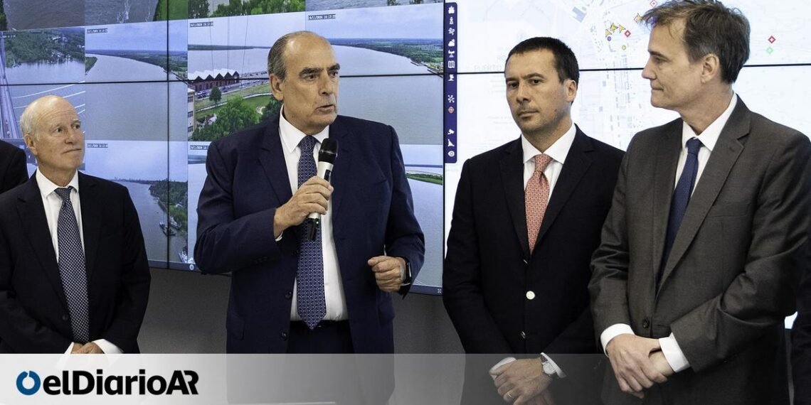 El Gobierno llamó a licitación para privatizar la Hidrovía con un contrato a 30 años