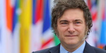 El Gobierno nacional desplazó al embajador argentino en España y al cónsul en Nueva York