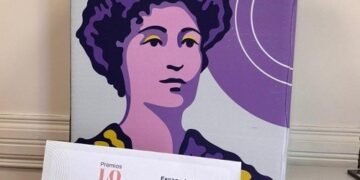 Entregan los Premios Lola Mora a quienes promueven la igualdad de derechos y oportunidades para las mujeres en medios de comunicación