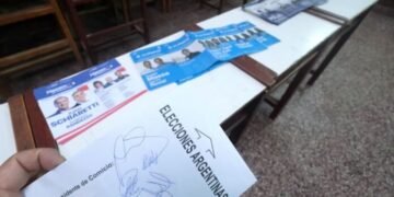 La mayoría apoya eliminar las PASO y el financiamiento público a los partidos políticos, revela encuesta