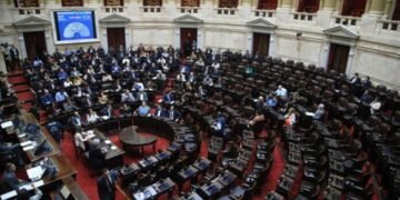 La oposición no logró el quórum en Diputados y se cayó la sesión para tratar la reforma de la ley de DNU