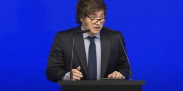 Sin urgencia, Milei prefiere prorrogar el Presupuesto 2023 antes que ceder ante la oposición