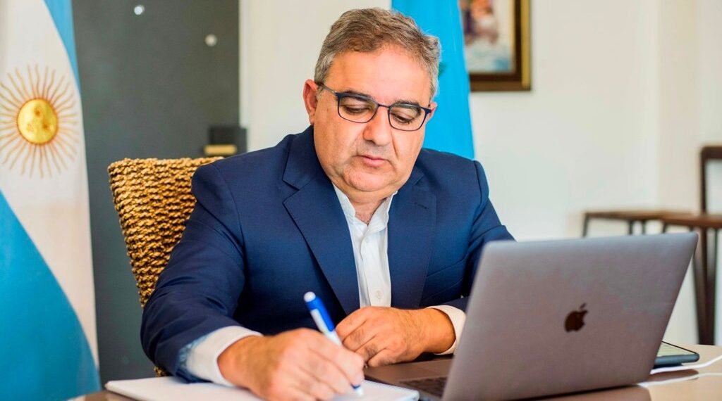Administración Pública: disponen asueto para los días 20, 24 y 31 de diciembre