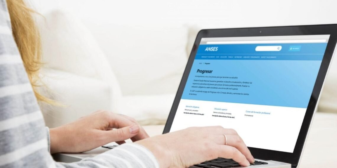 Becas Progresar: cómo saber si cobro en enero de 2025