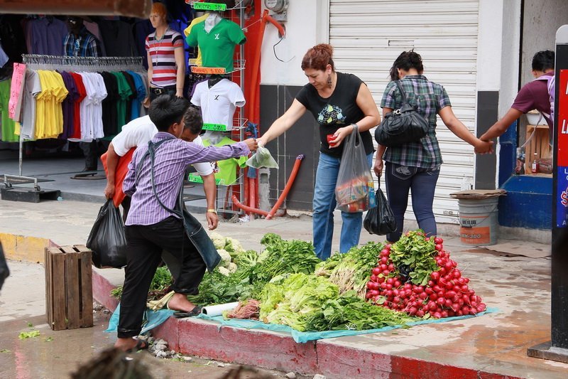 Crece el empleo informal: 6 de cada 10 trabajadores en negro viven en la pobreza