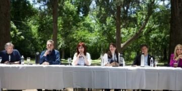El PJ bonaerense celebra una cumbre con Cristina Kirchner, Axel Kicillof y Sergio Massa