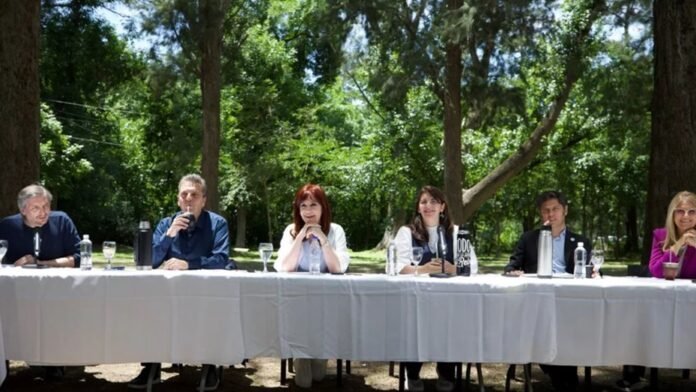El PJ bonaerense celebra una cumbre con Cristina Kirchner, Axel Kicillof y Sergio Massa