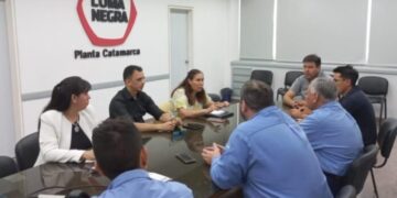 Evalúan procesos de formación de jóvenes para la industria en el Este provincial