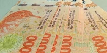 Financial Times destaca los riesgos y beneficios del “súper peso” argentino