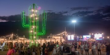 Fray Mamerto Esquiú, Los Altos, Belén y El Rodeo exhiben su agenda de verano en la Feria del Patio