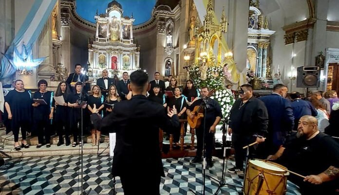 Homenaje de las Familias a la Madre del Valle