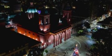 La Capital invita a encender juntos el espíritu de la navidad con un espectáculo único