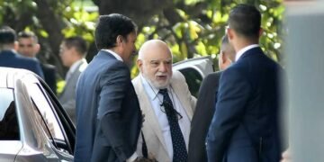 Dos por semana: 115 funcionarios ya dejaron su cargo desde que Milei llegó al poder