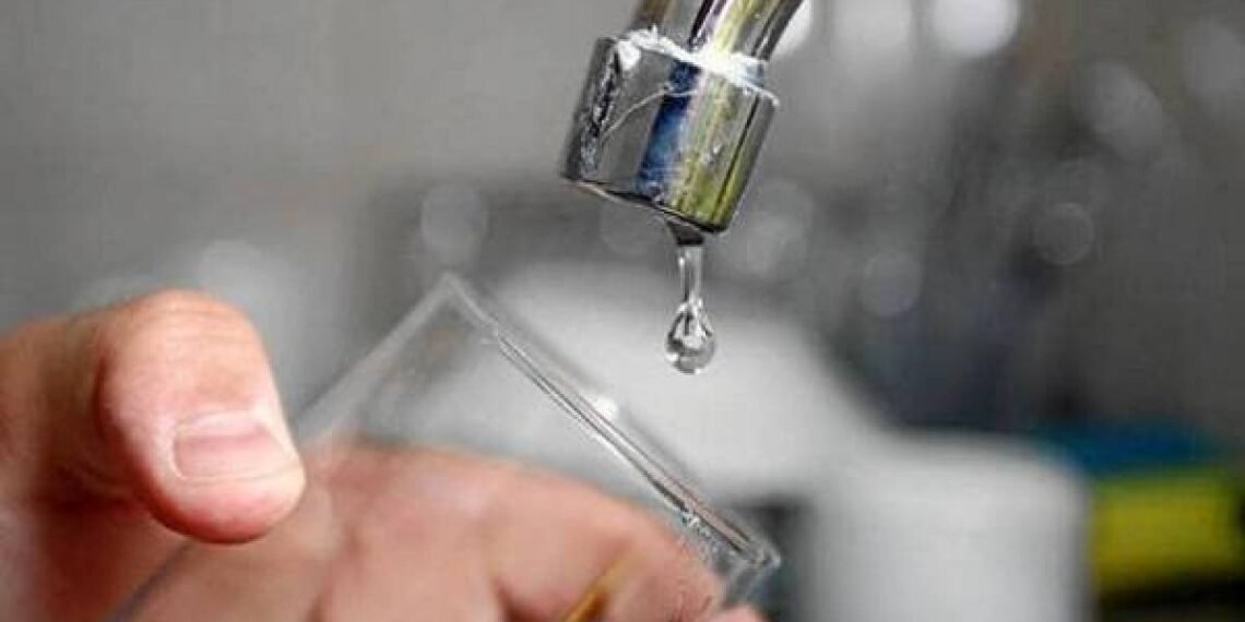 Reducción y sectorización del servicio de agua potable en la zona oeste de la provincia