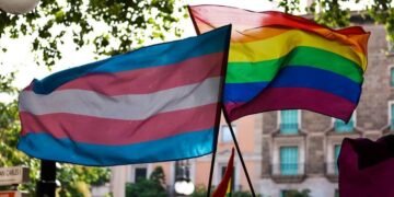 “Tengo miedo por la discriminación que pueda sufrir mi hijo”: familias homoparentales en alerta tras el ataque de Milei