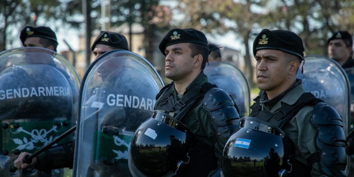 El Gobierno confirmó aumentos de sueldos para policías, gendarmes y otras fuerzas de seguridad