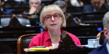 El Gobierno quiere prohibir lo que ya está prohibido y alienta mitos sobre las infancias trans