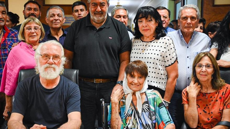 El Gobierno redobla la apuesta ante la «marcha antifascista» y busca discutir los derechos sociales en las legislativas