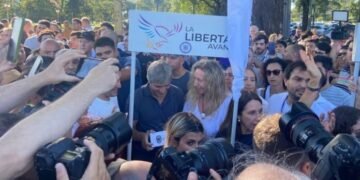 En plena polémica por $Libra, Karina Milei y “Toto” Caputo encabezaron un acto de afiliación en Palermo